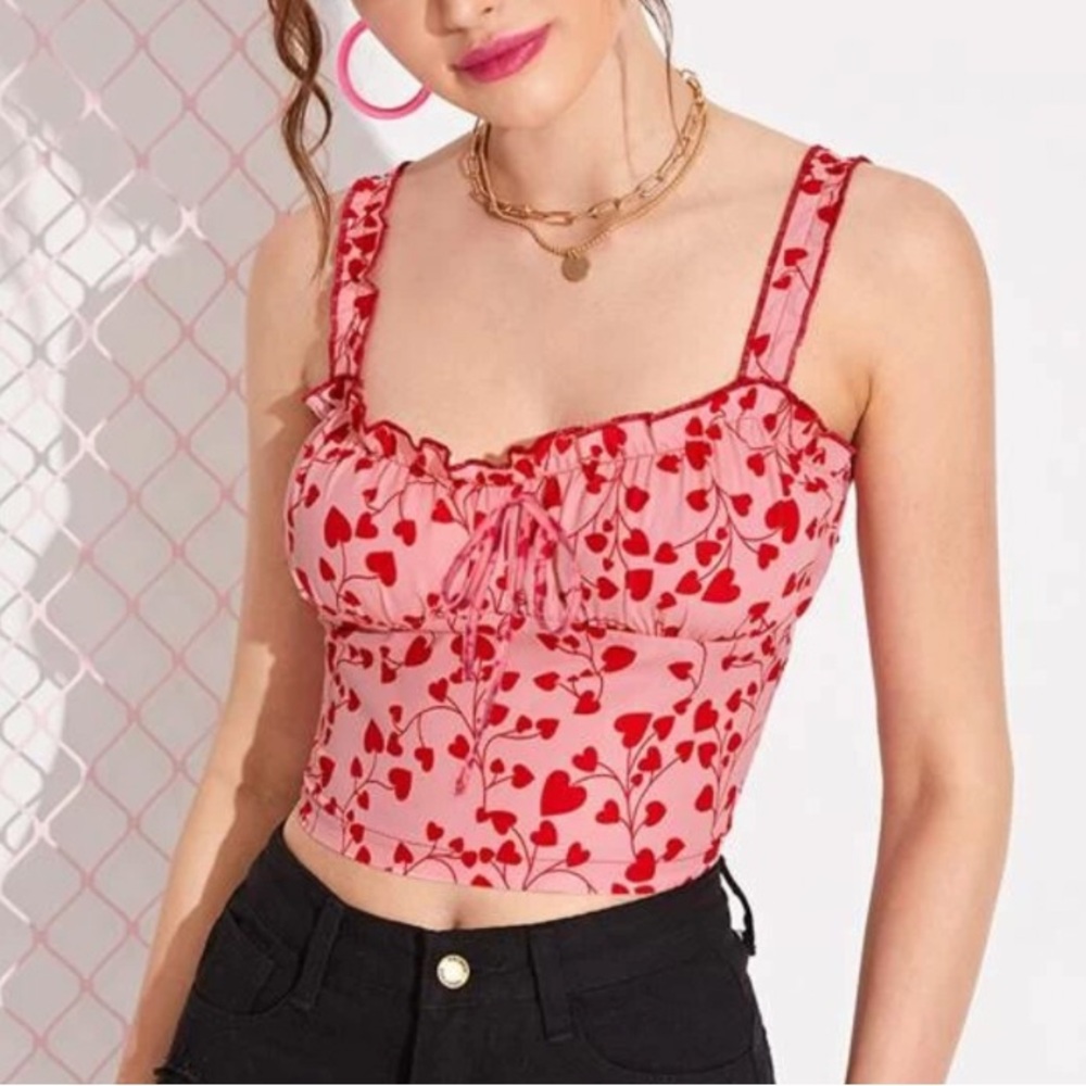 SHEIN Heart Print Crop Top